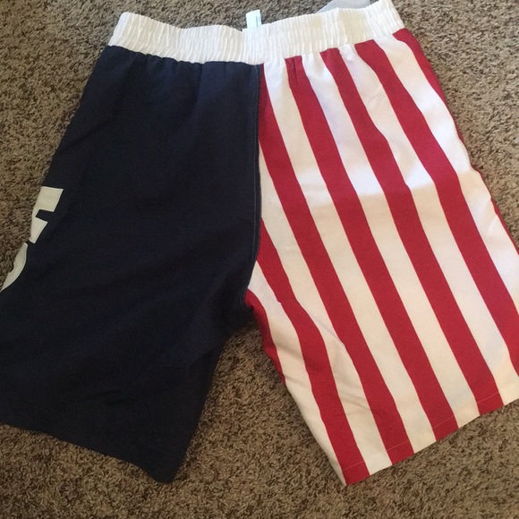 USA Men’s board shorts - Picture 2 of 2